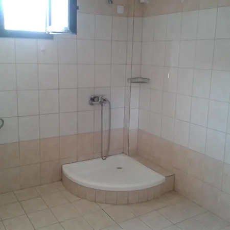 Estia Aparthotel *