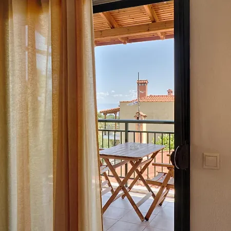 Estia Aparthotel
